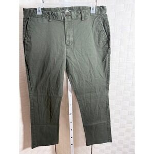 Old Navy Ultimate Straight Built-In Flex Chinos Pants Olive Green Mens 38x30